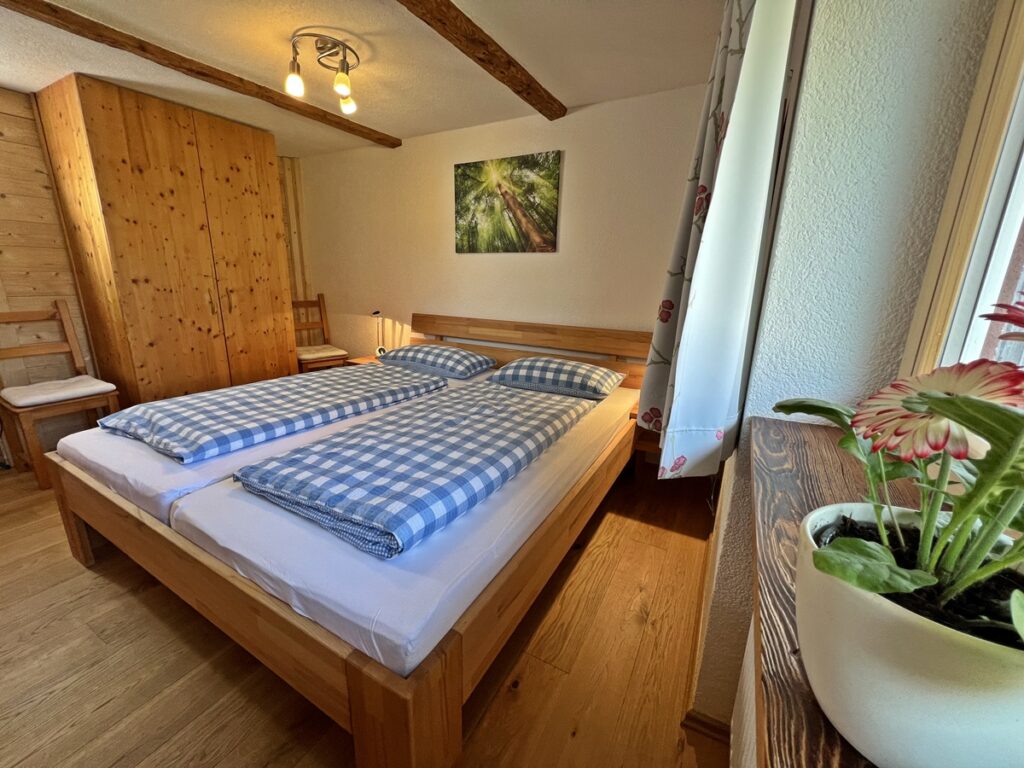 Ferienwohnung Schneeflocke Schlafzimmer mit Doppelbett